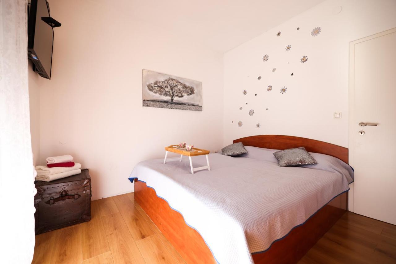 Apartman Heder 자다르 외부 사진