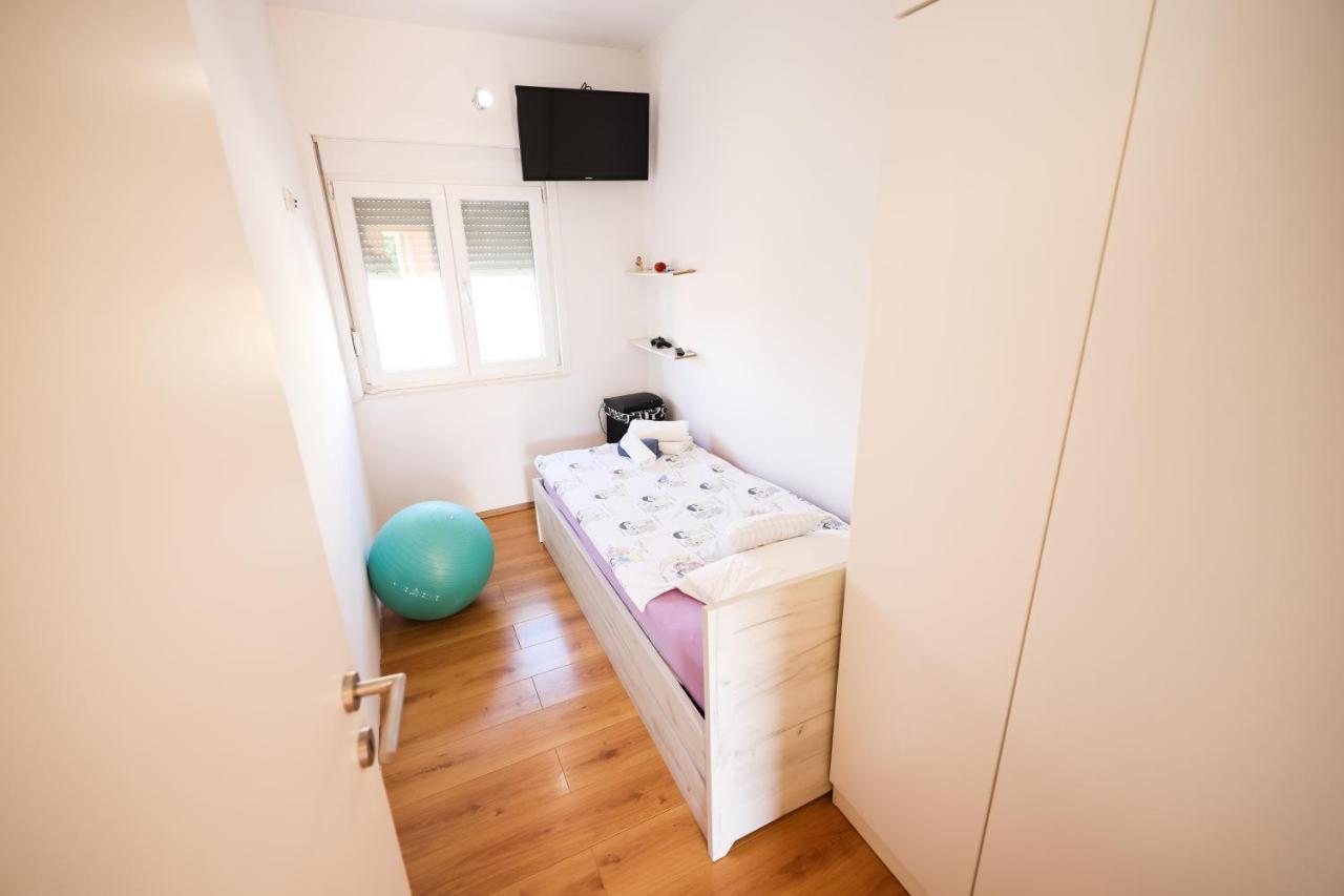 Apartman Heder 자다르 외부 사진