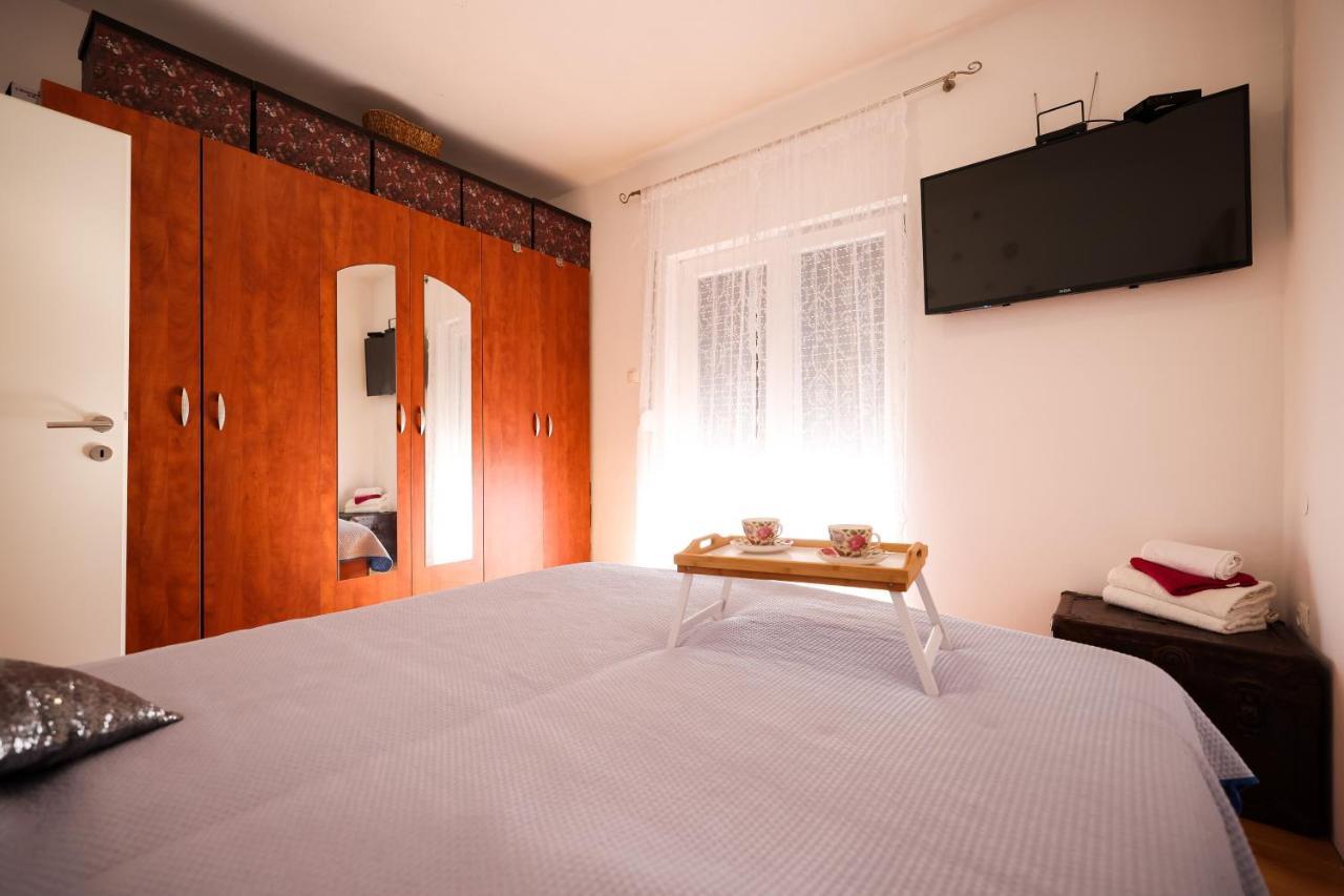 Apartman Heder 자다르 외부 사진