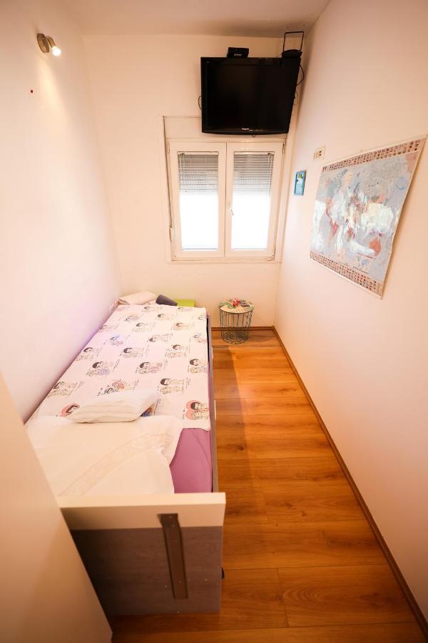 Apartman Heder 자다르 외부 사진